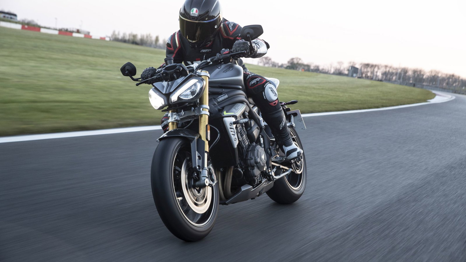 speed triple 2021 Visordown review